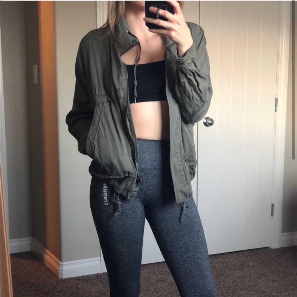 Lightweight Jacket - Picture 2 of 4